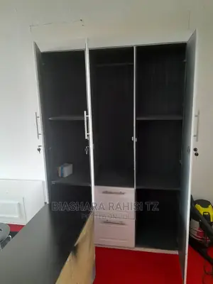Kabati Za Nguo Mbao Ngumu Mpya