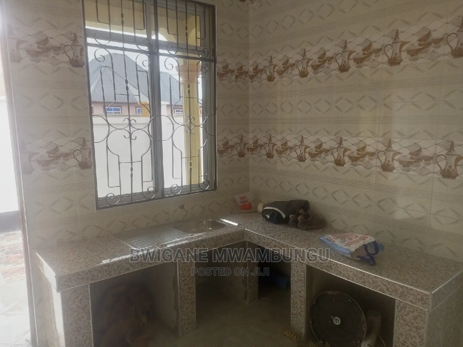 Furnished 3bdrm Apartment in Mwambungu Broker, Mbagala for sale