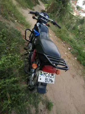 TVS HLX 125 2017 Blue