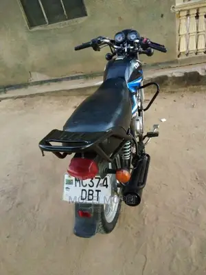 TVS HLX 125 2021 Black