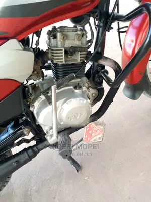 TVS HLX 125 2021 Red