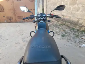 TVS HLX 125 2021 Black