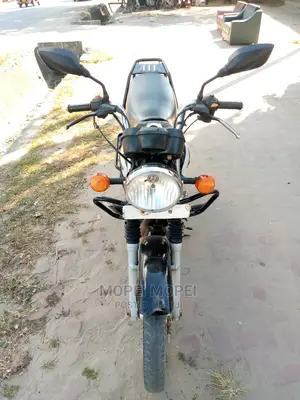 TVS HLX 125 2021 Black