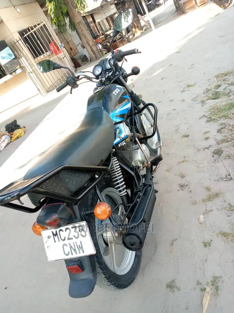 TVS HLX 125 2021 Black