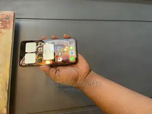 Apple iPhone XS Max 64 GB Gold