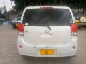 Toyota Porte 1.5 AWD 2014 White