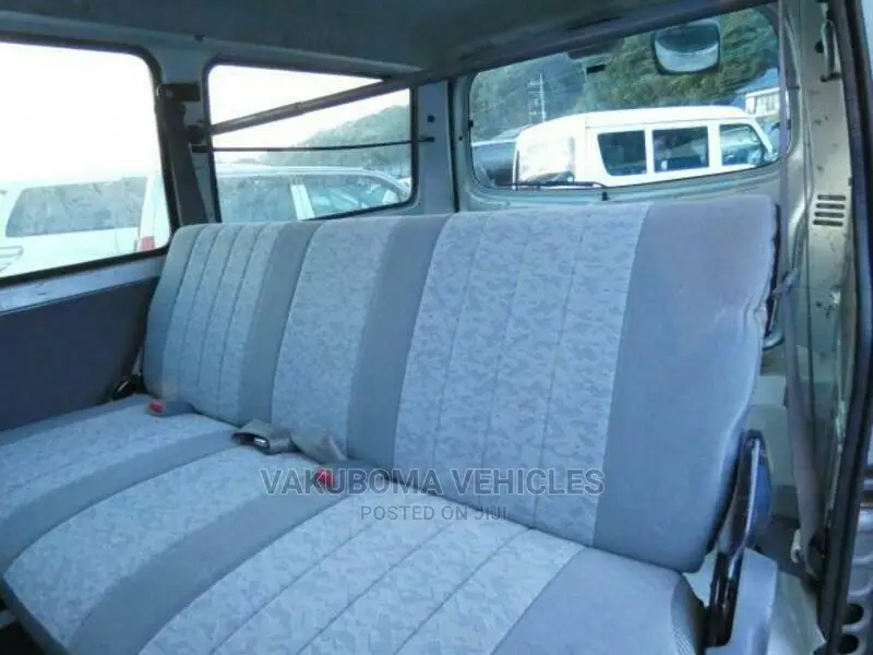 Nissan Vanette 2004 Silver