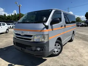 Toyota HiAce 2008 Silver