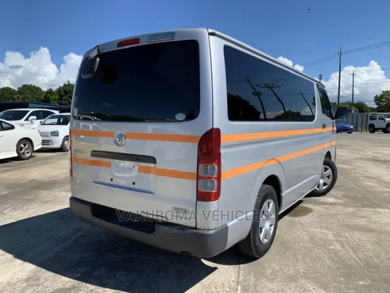 Toyota HiAce 2008 Silver