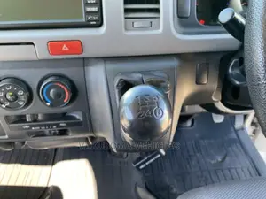 Toyota HiAce 2008 Silver