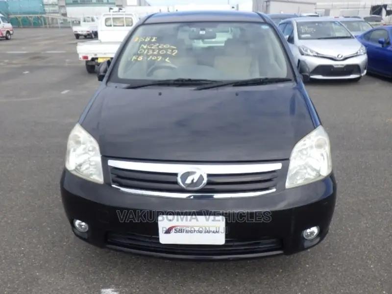 Toyota Raum 2009 Black