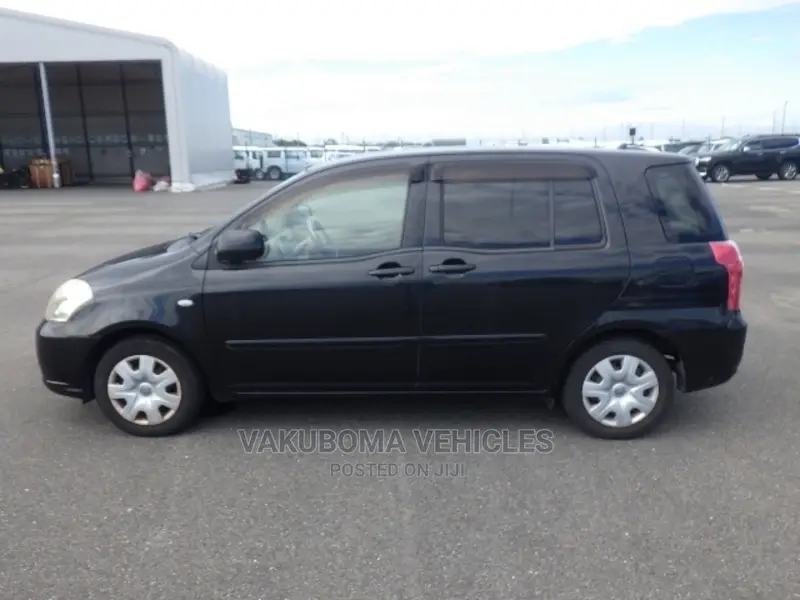 Toyota Raum 2009 Black