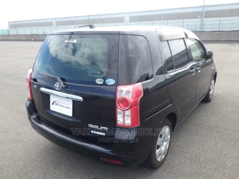 Toyota Raum 2009 Black
