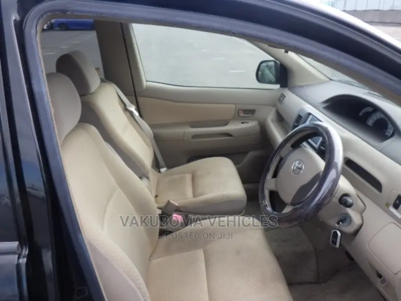 Toyota Raum 2009 Black