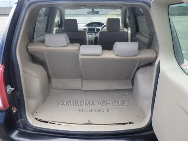 Toyota Raum 2009 Black
