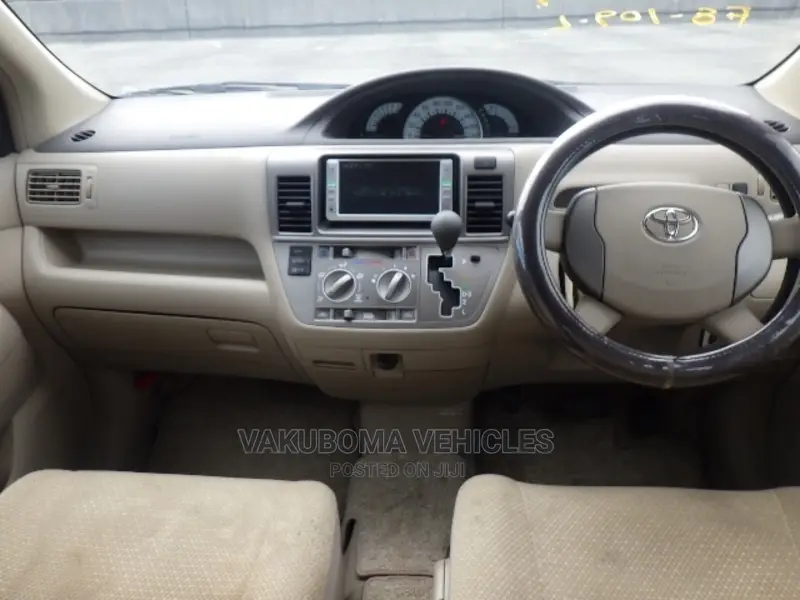 Toyota Raum 2009 Black