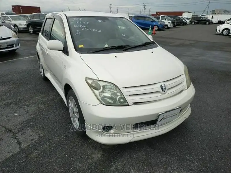 Toyota IST 2004 Pearl