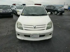 Toyota IST 2004 Pearl