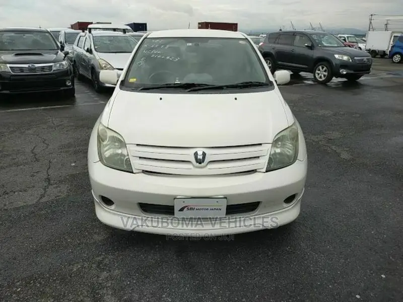 Toyota IST 2004 Pearl