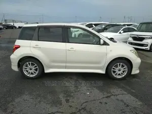 Toyota IST 2004 Pearl