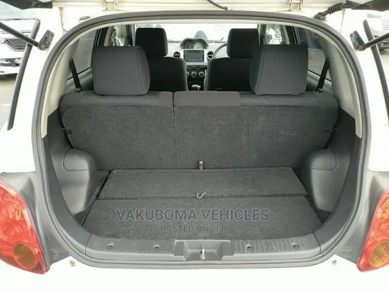 Toyota IST 2004 Pearl