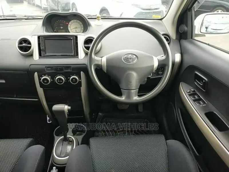 Toyota IST 2004 Pearl