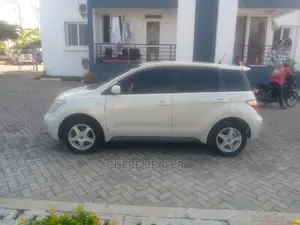 Toyota IST 2005 White