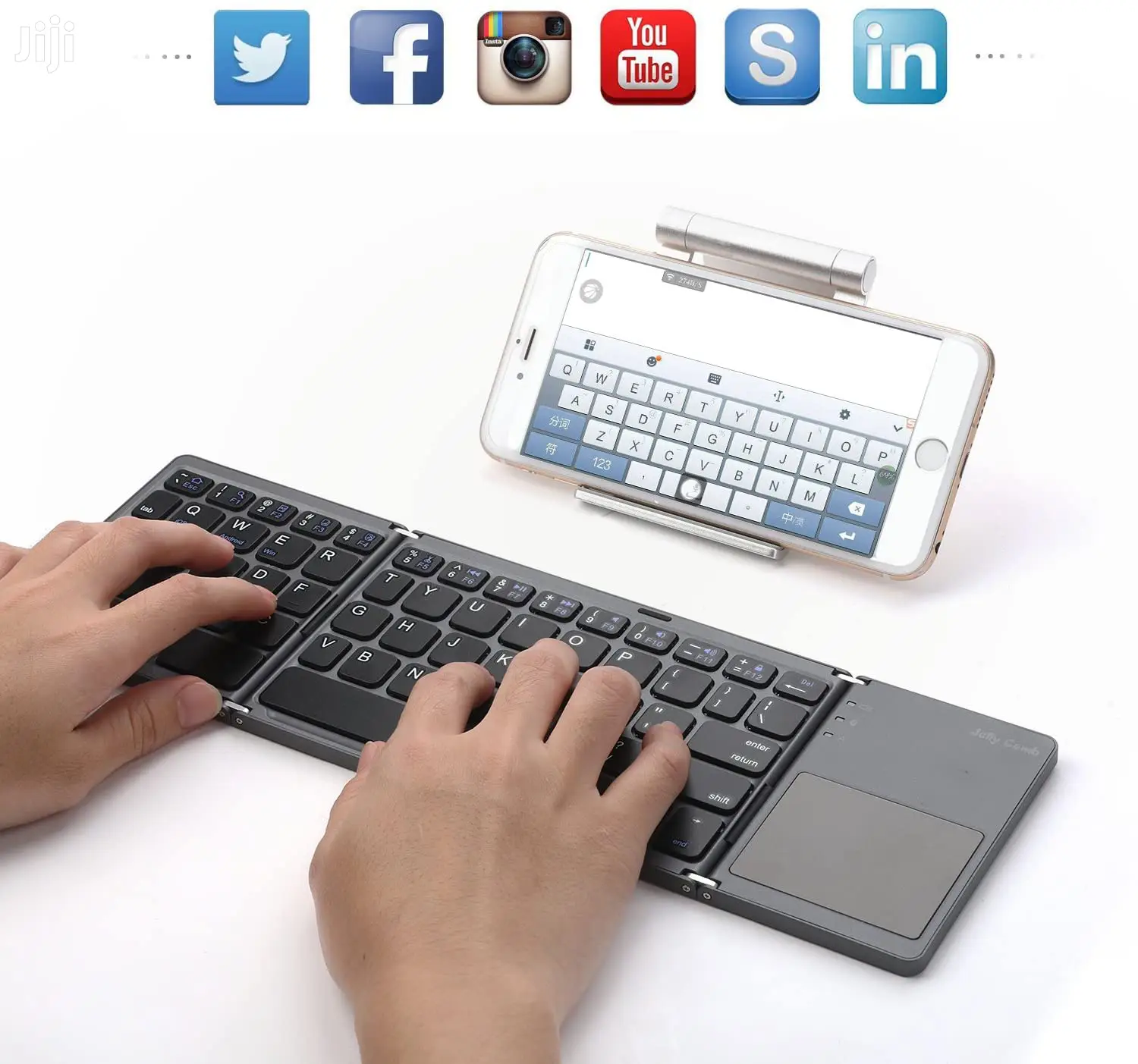 Foldable Bluetooth Keyboard With Touchpad - B033