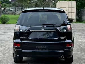 Mitsubishi Outlander 2010 Black