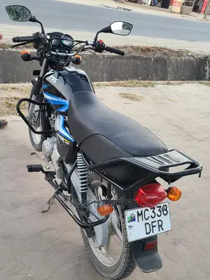 TVS HLX 125 2022 Black