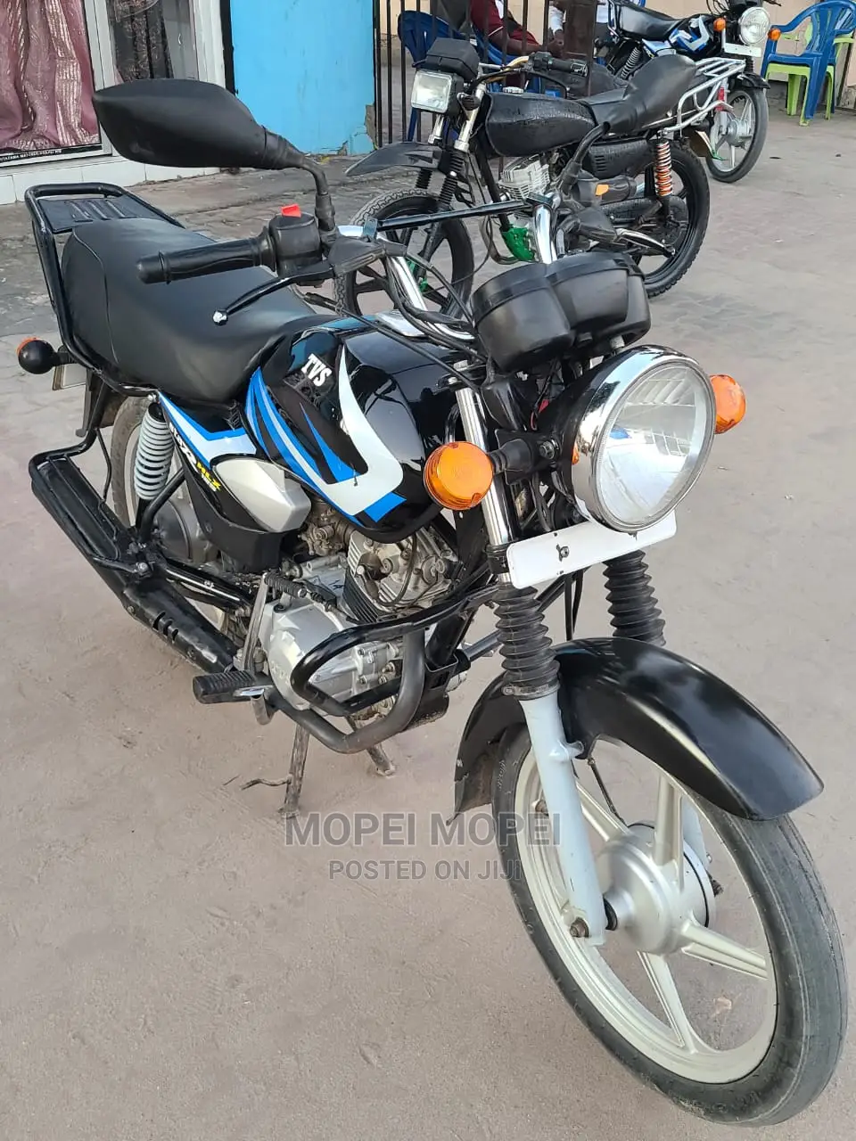 TVS HLX 125 2022 Black