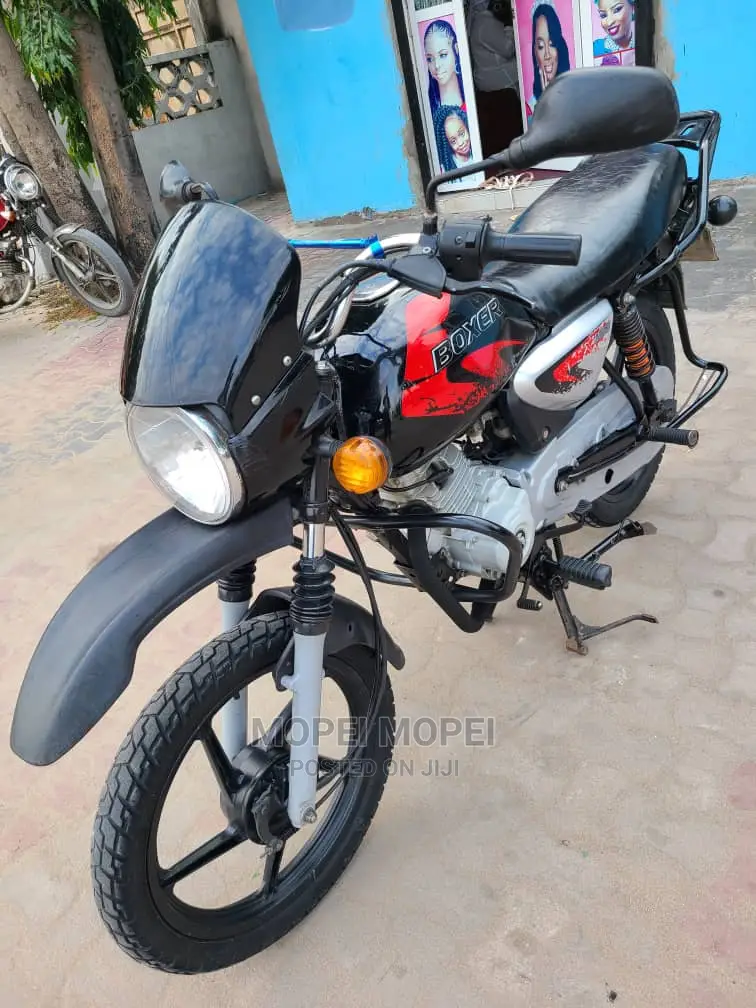 Bajaj Boxer X125 2021 Red