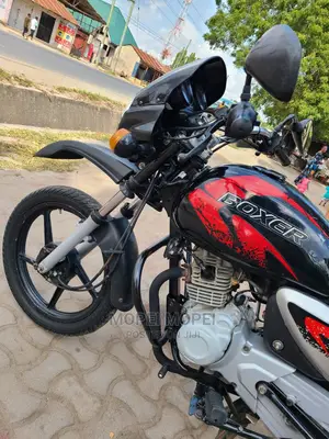 Bajaj Boxer X125 2021 Black