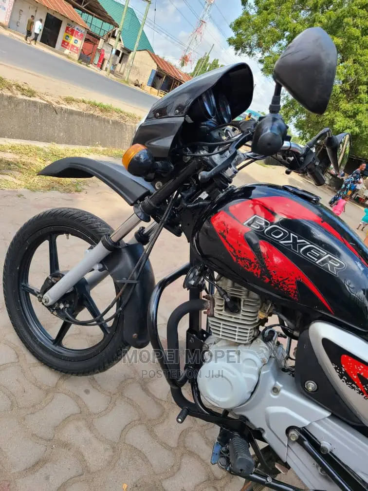 Bajaj Boxer X125 2021 Black