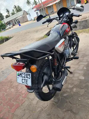 Bajaj Boxer X125 2021 Black