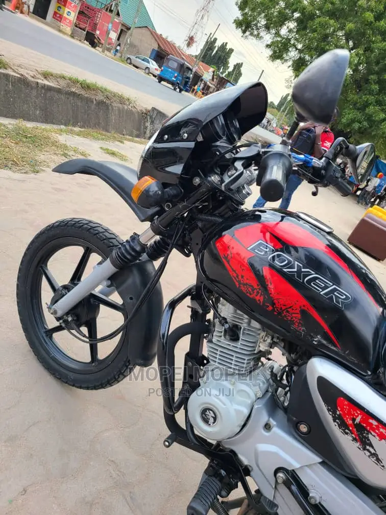 Bajaj Boxer X125 2021 Black