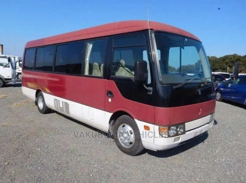 Mitsubishi Fuso Rosa 2001 Red