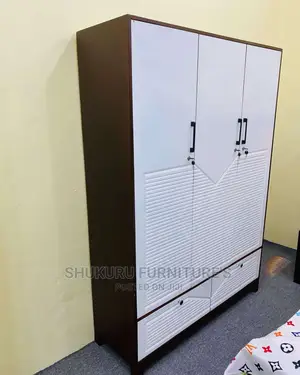 Kabati La Nguo