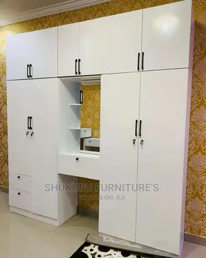 Kabati La Nguo