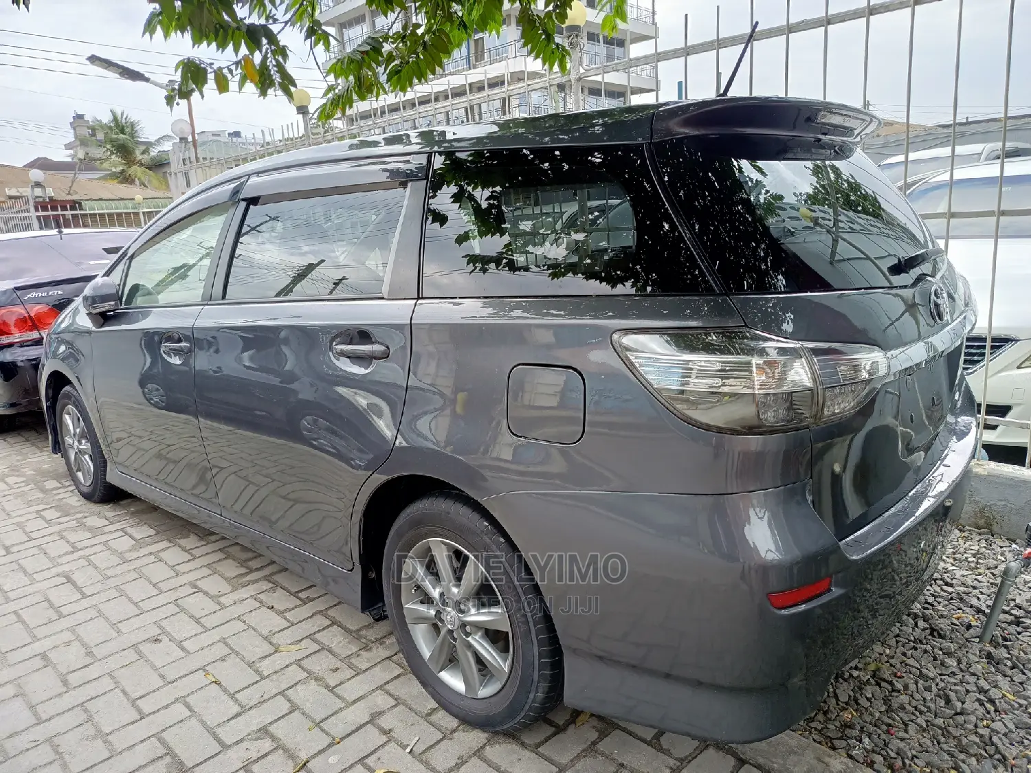 Toyota Wish 2012 Gray