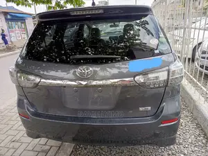 Toyota Wish 2012 Gray