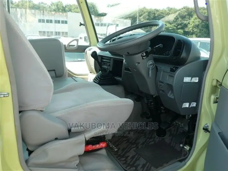 Toyota Coaster 2006 Green
