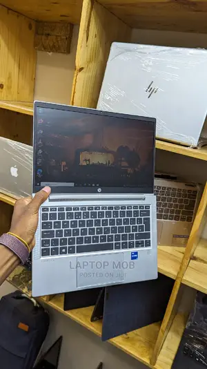 Laptop HP EliteBook 830 G8 16GB Intel Core I5 SSD 256GB