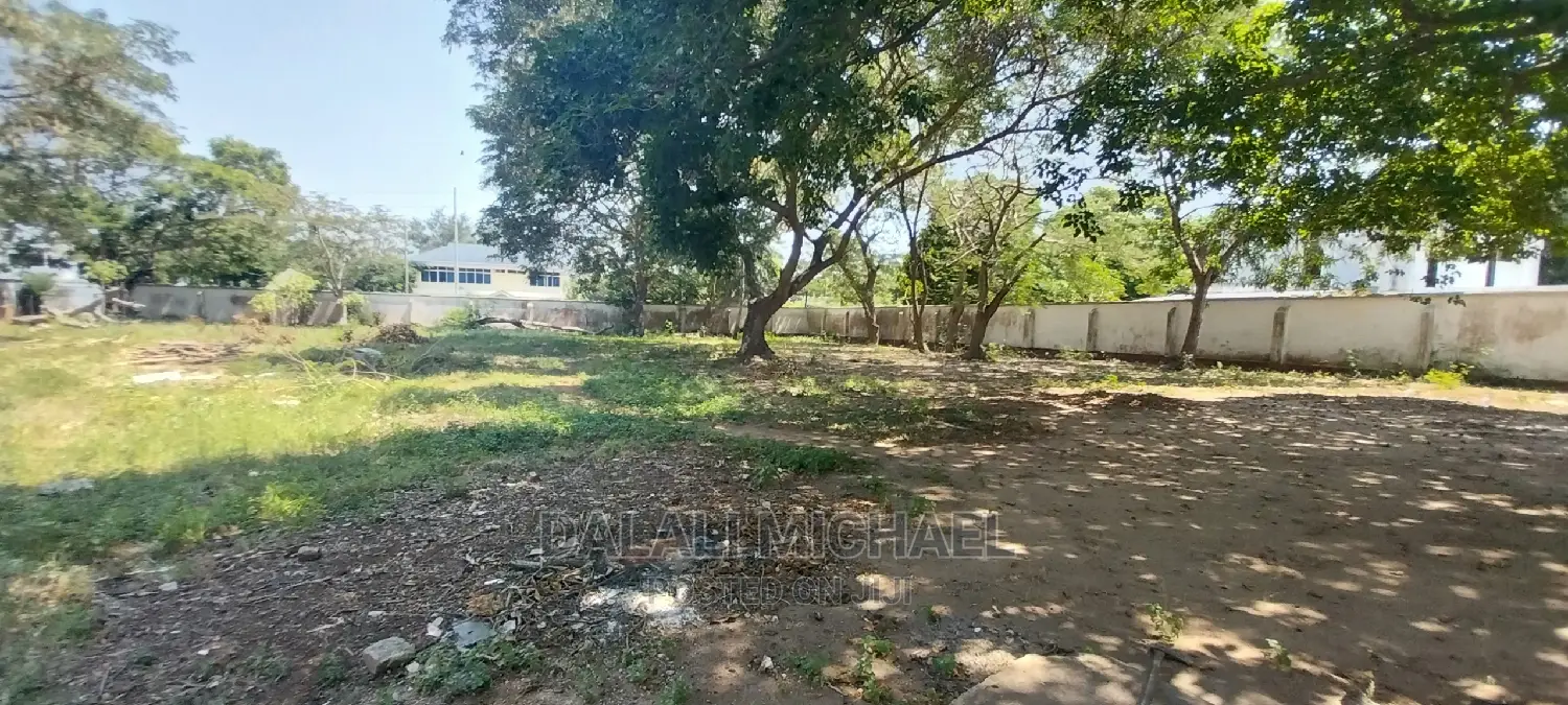 Plot for Sale at Masaki.