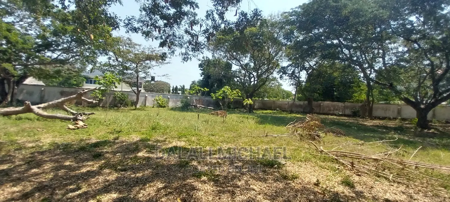 Plot for Sale at Masaki.