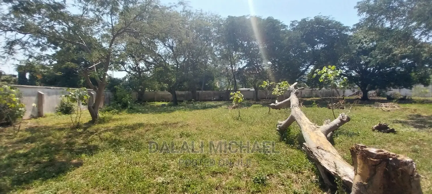 Plot for Sale at Masaki.