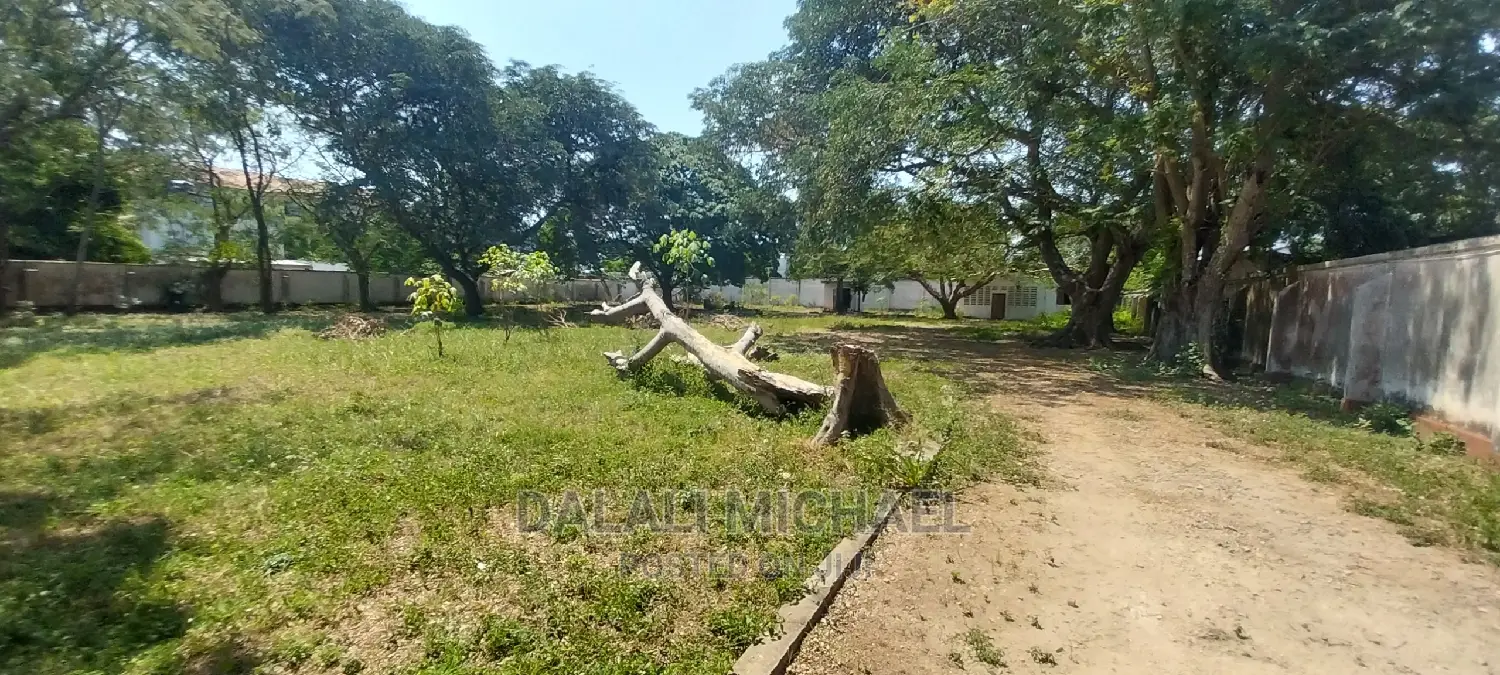 Plot for Sale at Masaki.