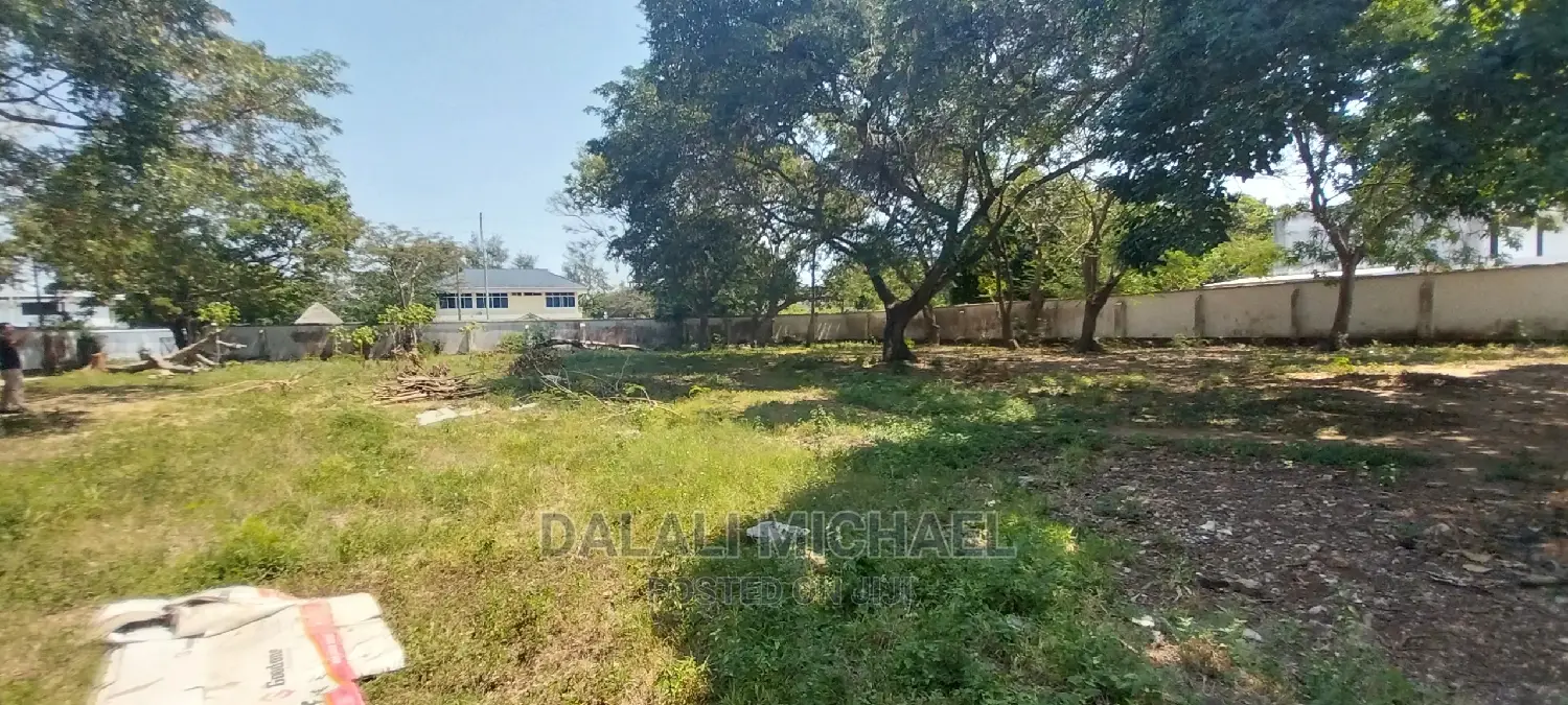 Plot for Sale at Masaki.