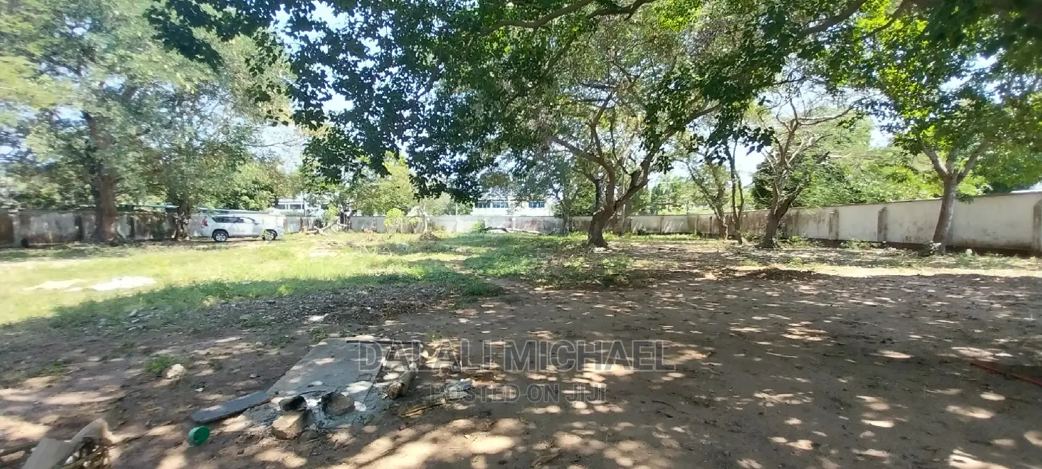 Plot for Sale at Masaki.