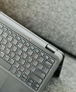 New Laptop Dell Latitude 3189 4GB Intel SSD 128GB